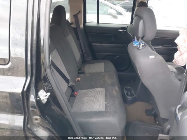 Photo 7 VIN: 1C4NJPBB6GD751746 - JEEP PATRIOT 