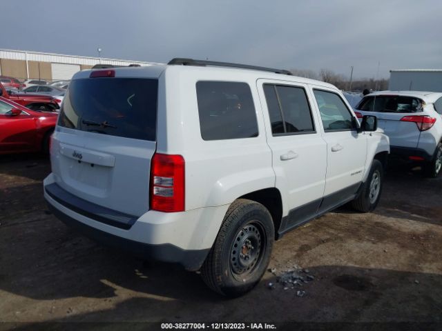 Photo 3 VIN: 1C4NJPBB7HD121185 - JEEP PATRIOT 