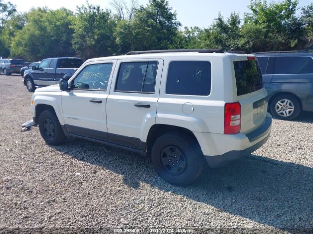 Photo 2 VIN: 1C4NJPBB8FD275112 - JEEP PATRIOT 