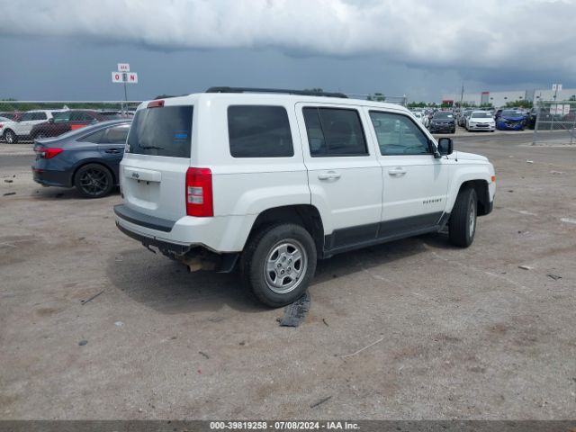 Photo 3 VIN: 1C4NJPBB9GD575145 - JEEP PATRIOT 