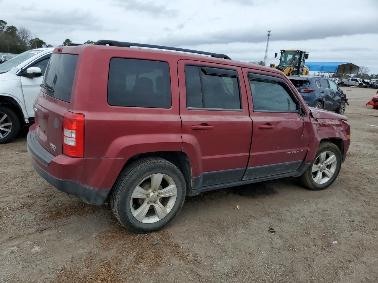 Photo 2 VIN: 1C4NJPBBXED617934 - JEEP LIBERTY (PATRIOT) 