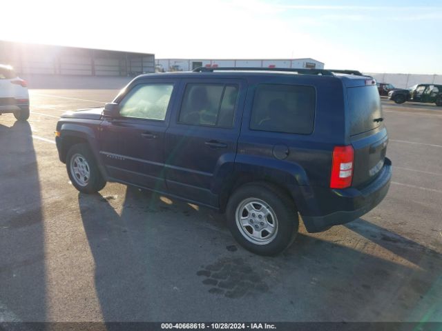 Photo 2 VIN: 1C4NJPBBXFD401261 - JEEP PATRIOT 