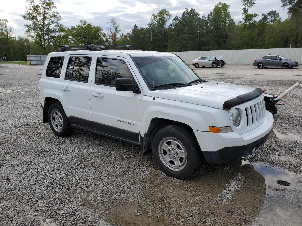 Photo 3 VIN: 1C4NJPBBXGD532756 - JEEP LIBERTY (PATRIOT) 