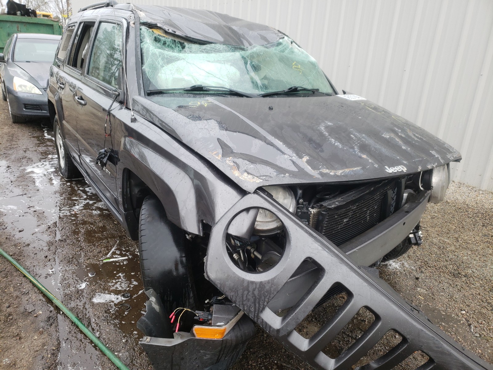 Photo 8 VIN: 1C4NJPBBXGD749627 - JEEP PATRIOT SP 