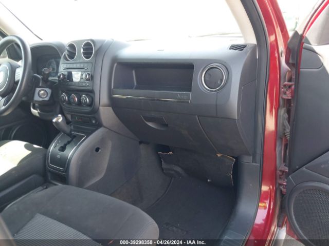 Photo 4 VIN: 1C4NJPBBXGD800897 - JEEP PATRIOT 