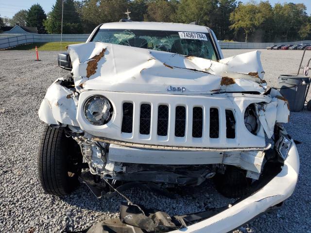 Photo 4 VIN: 1C4NJPBBXHD141575 - JEEP PATRIOT SP 