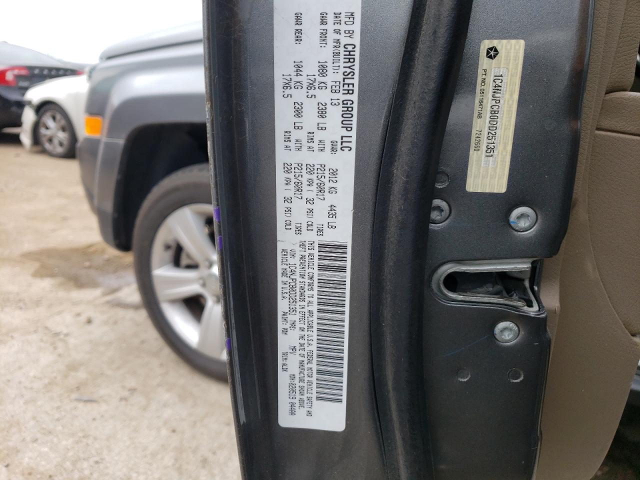 Photo 12 VIN: 1C4NJPCB0DD251351 - JEEP LIBERTY (PATRIOT) 