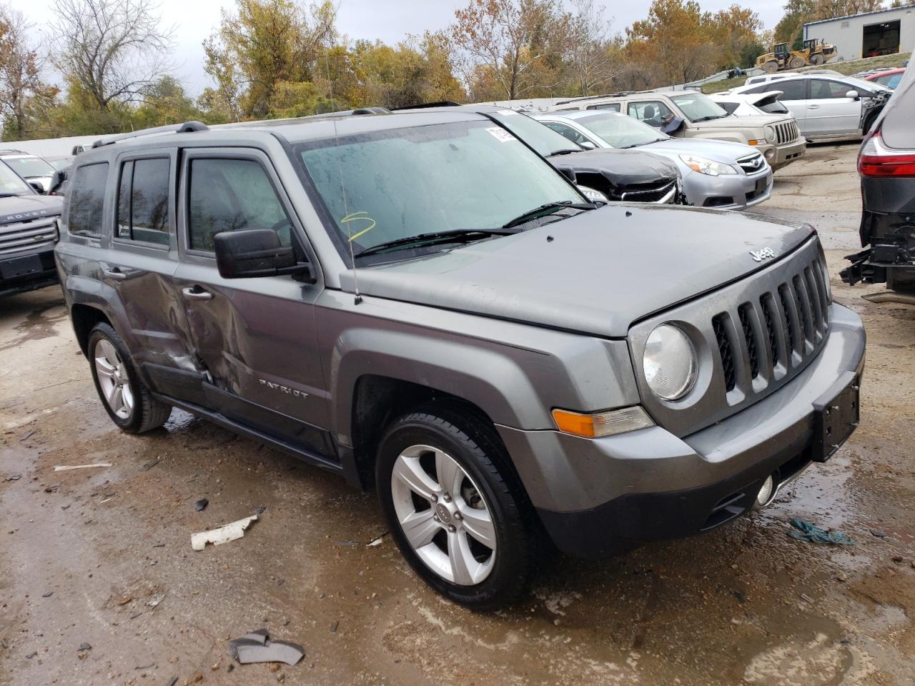 Photo 3 VIN: 1C4NJPCB0DD251351 - JEEP LIBERTY (PATRIOT) 