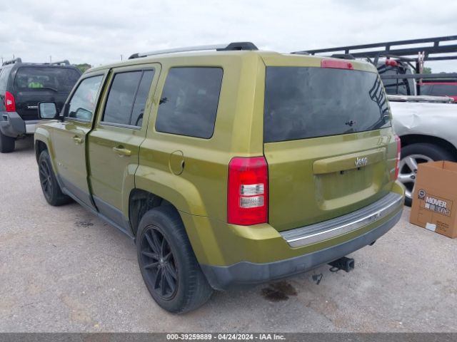 Photo 2 VIN: 1C4NJPCB2CD592989 - JEEP PATRIOT 