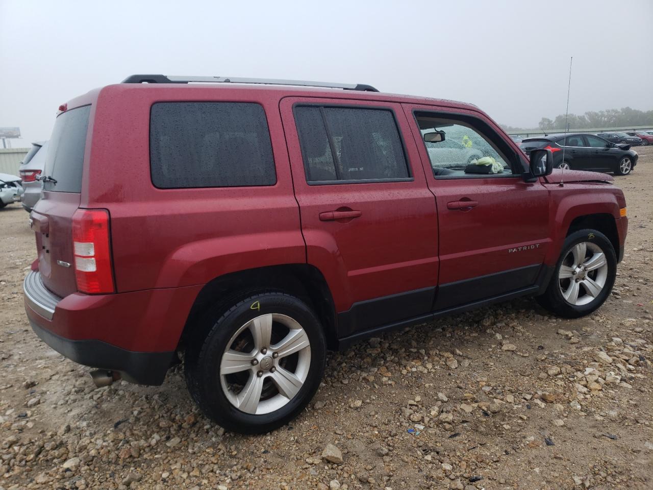 Photo 2 VIN: 1C4NJPCB2CD602579 - JEEP LIBERTY (PATRIOT) 