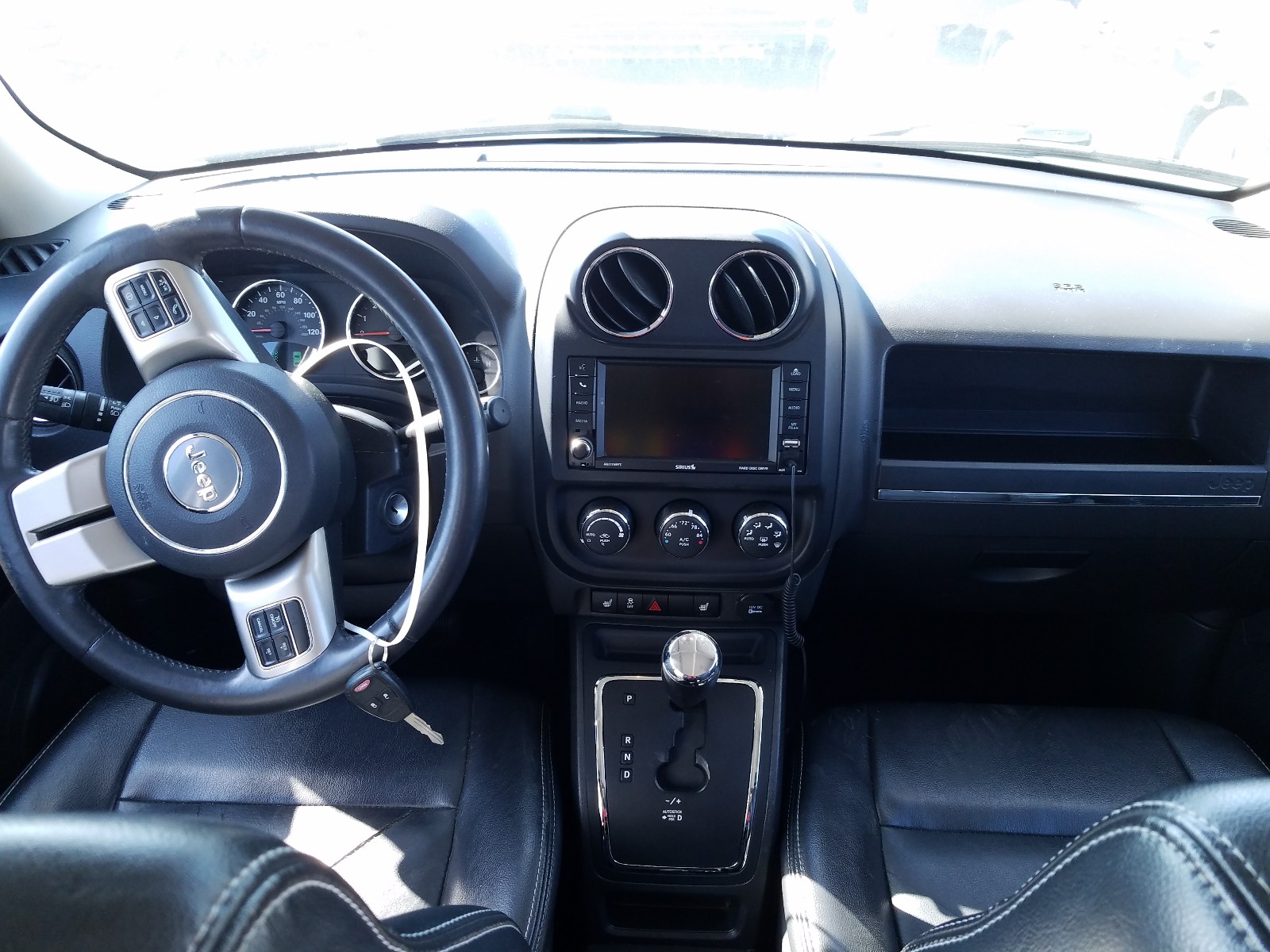 Photo 8 VIN: 1C4NJPCB2CD687987 - JEEP PATRIOT LI 