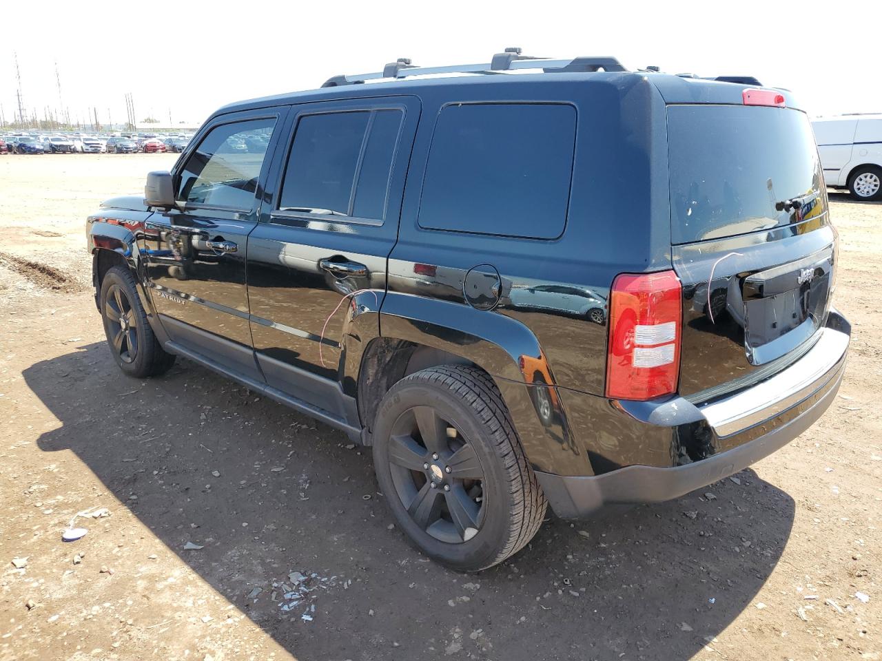 Photo 1 VIN: 1C4NJPCB2FD304988 - JEEP LIBERTY (PATRIOT) 