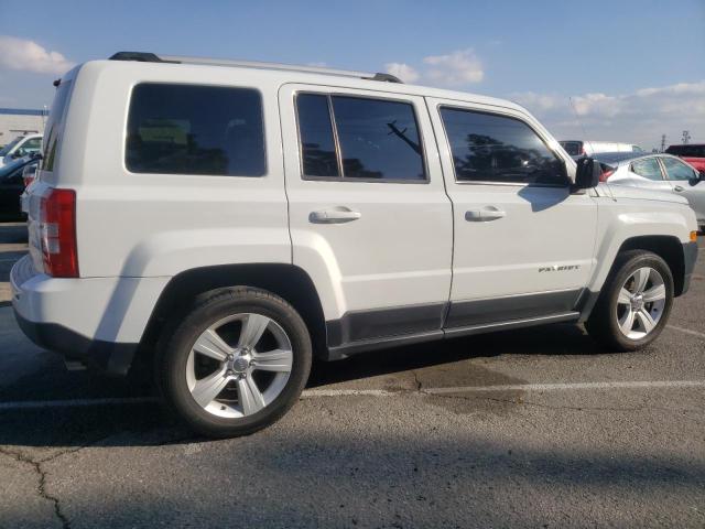 Photo 2 VIN: 1C4NJPCB9ED805570 - JEEP PATRIOT 