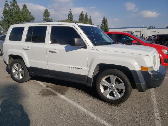 Photo 3 VIN: 1C4NJPCB9ED805570 - JEEP PATRIOT 