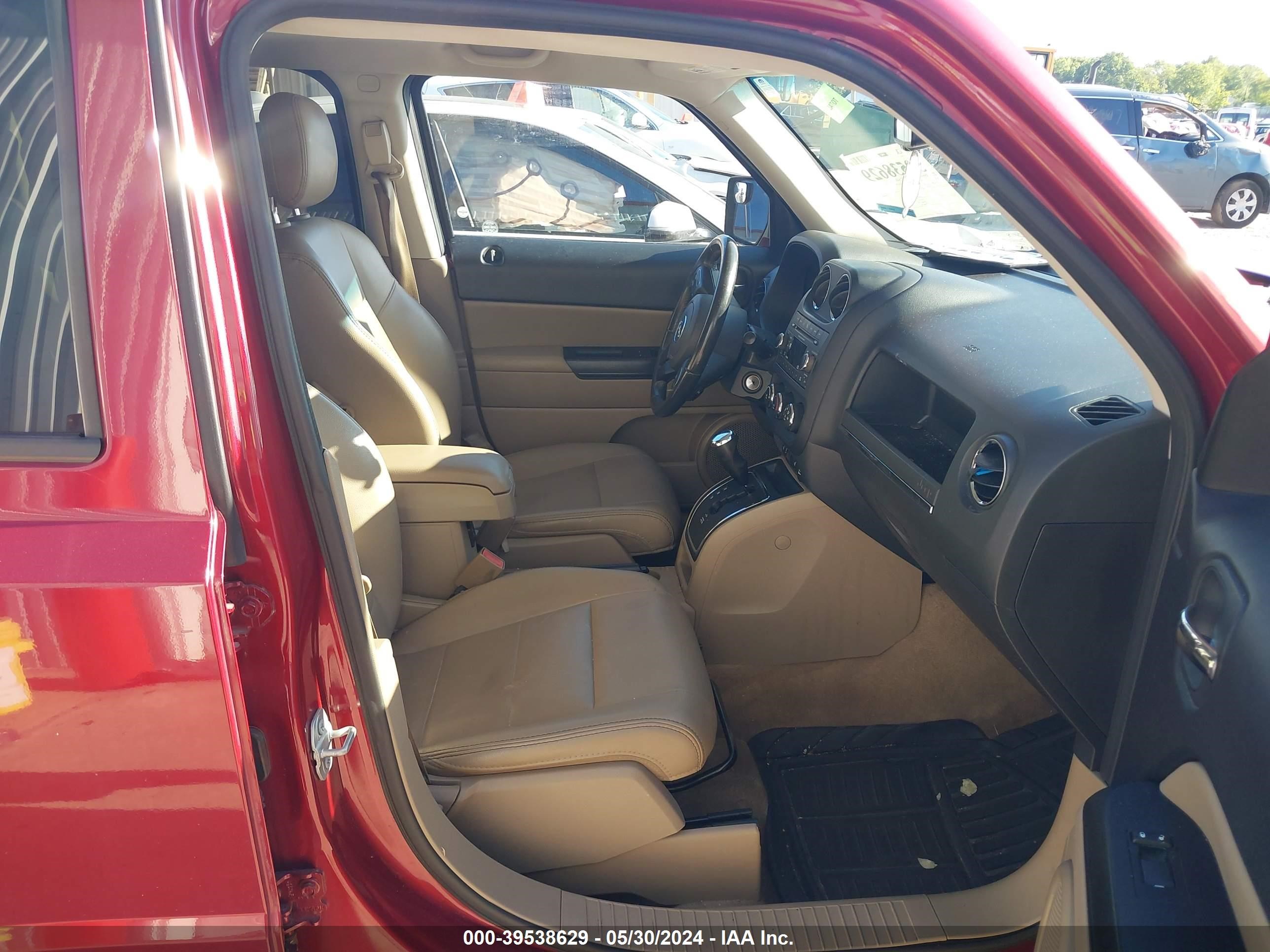 Photo 4 VIN: 1C4NJPFA0GD726231 - JEEP LIBERTY (PATRIOT) 