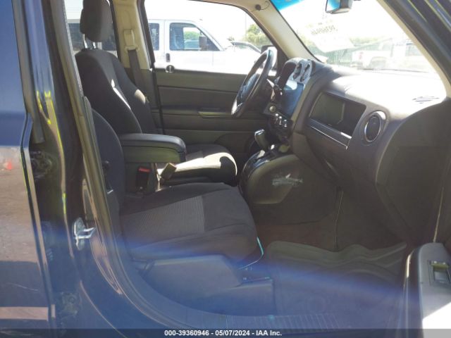 Photo 4 VIN: 1C4NJPFA1GD590790 - JEEP PATRIOT 