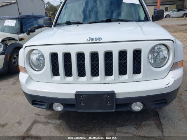 Photo 5 VIN: 1C4NJPFA1GD810770 - JEEP PATRIOT 