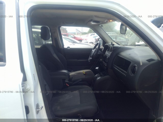 Photo 4 VIN: 1C4NJPFA2CD602570 - JEEP PATRIOT 