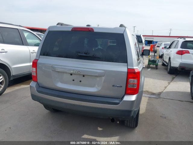 Photo 3 VIN: 1C4NJPFA2ED821466 - JEEP PATRIOT 