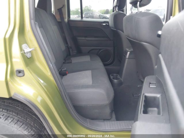 Photo 7 VIN: 1C4NJPFA3CD589702 - JEEP PATRIOT 