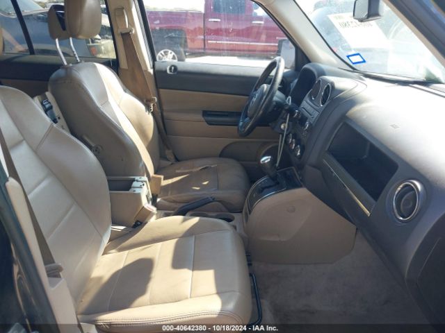 Photo 4 VIN: 1C4NJPFA3GD589138 - JEEP PATRIOT 