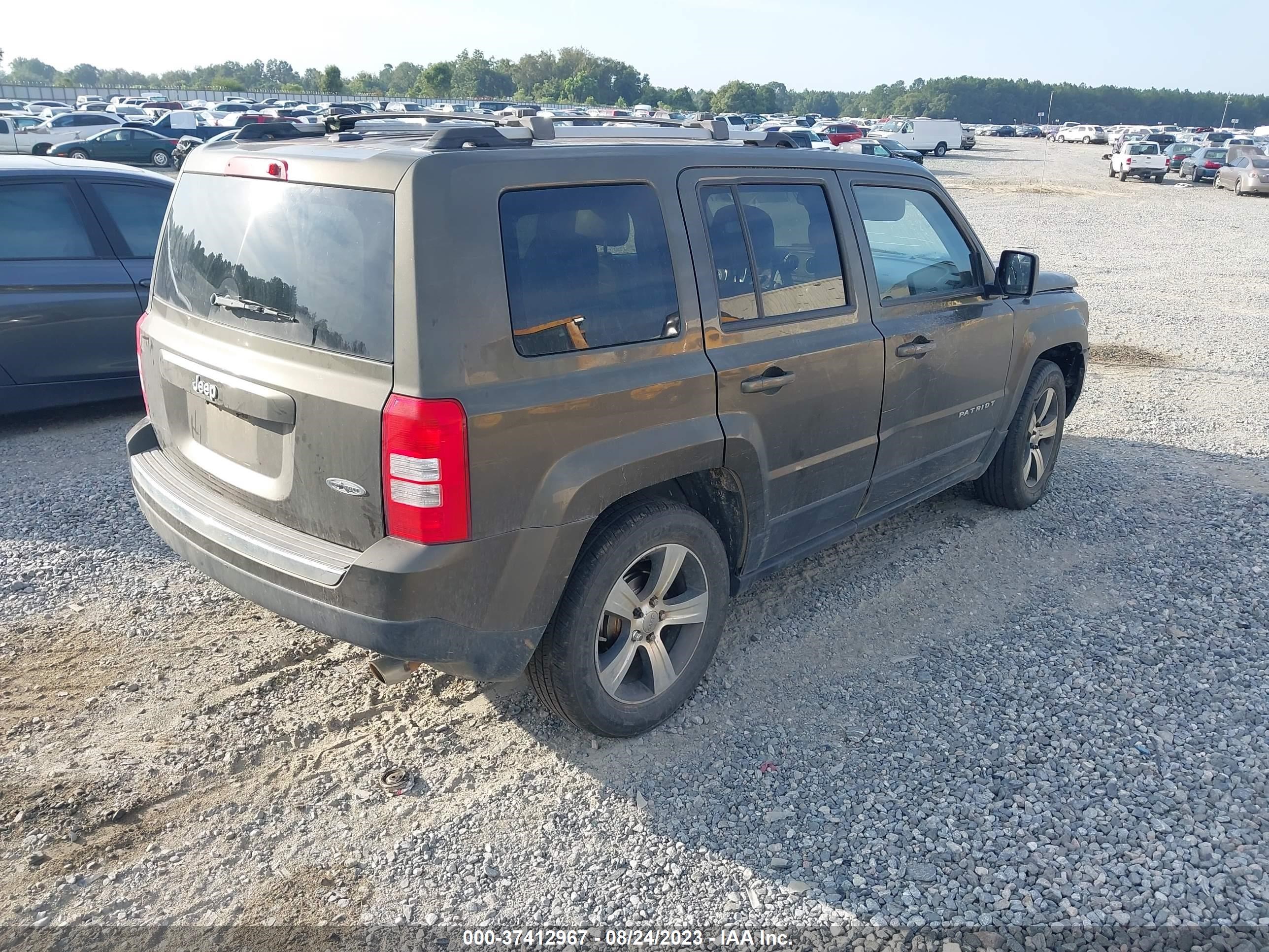 Photo 3 VIN: 1C4NJPFA3GD604284 - JEEP LIBERTY (PATRIOT) 