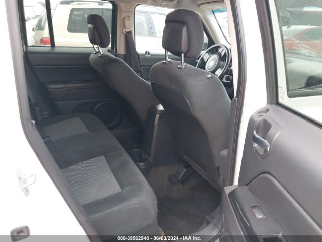 Photo 7 VIN: 1C4NJPFA3HD160860 - JEEP PATRIOT 