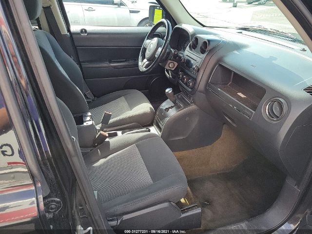 Photo 4 VIN: 1C4NJPFA4GD599581 - JEEP PATRIOT 