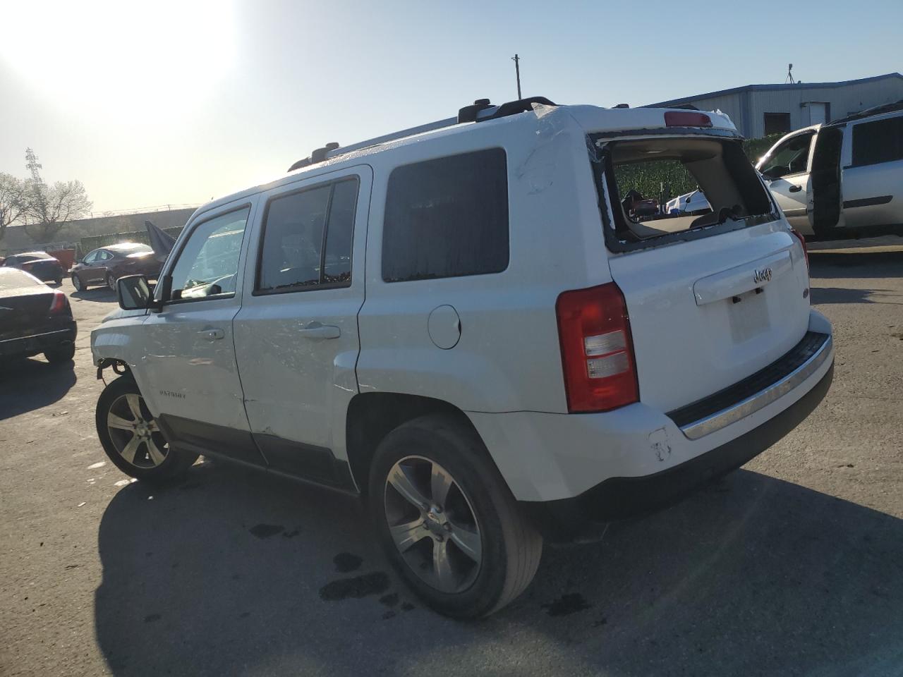 Photo 1 VIN: 1C4NJPFA4GD678569 - JEEP LIBERTY (PATRIOT) 