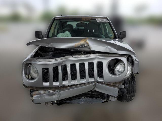 Photo 4 VIN: 1C4NJPFA5GD582322 - JEEP PATRIOT 