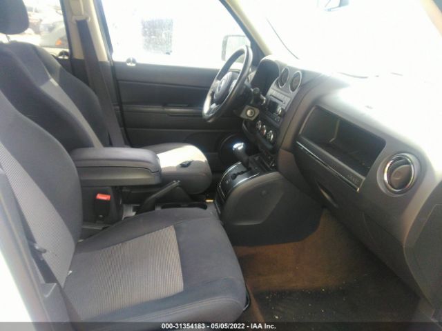 Photo 4 VIN: 1C4NJPFA5GD647928 - JEEP PATRIOT 