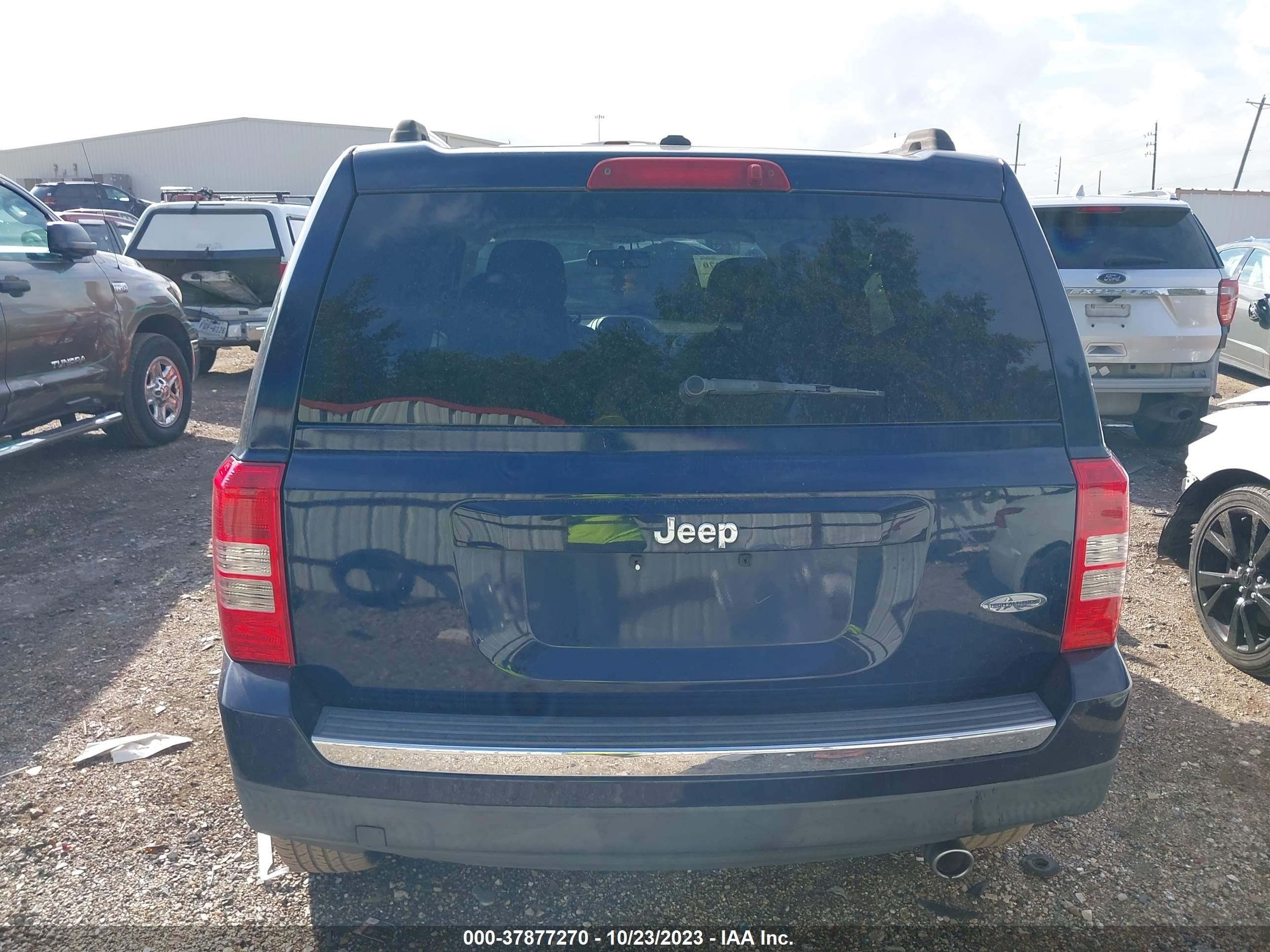 Photo 15 VIN: 1C4NJPFA5HD134440 - JEEP LIBERTY (PATRIOT) 