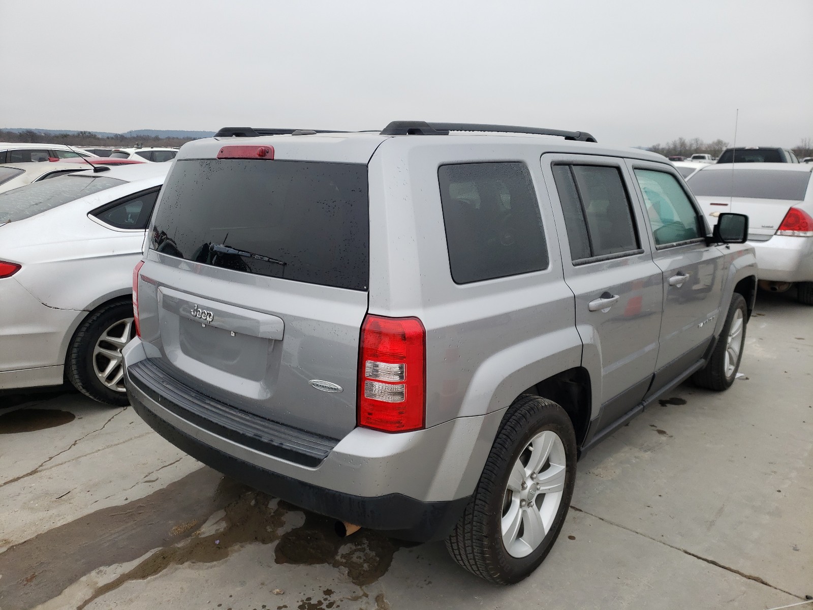 Photo 3 VIN: 1C4NJPFA5HD160956 - JEEP PATRIOT LA 