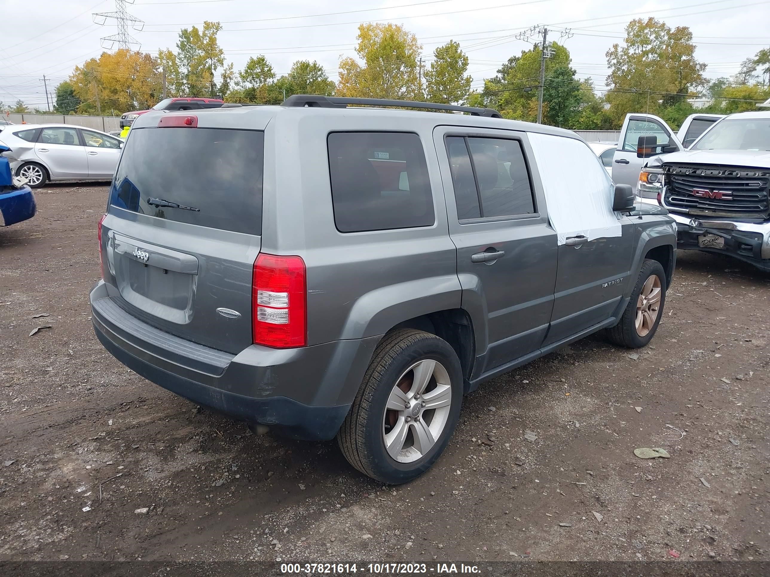 Photo 3 VIN: 1C4NJPFA6DD255990 - JEEP LIBERTY (PATRIOT) 