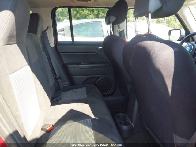 Photo 7 VIN: 1C4NJPFA6GD519018 - JEEP PATRIOT 