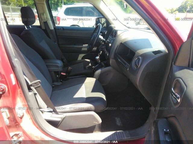 Photo 4 VIN: 1C4NJPFA7CD670749 - JEEP PATRIOT 