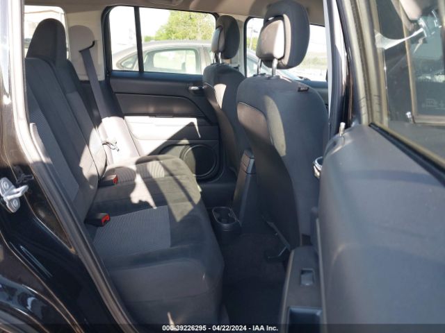 Photo 7 VIN: 1C4NJPFA7GD636820 - JEEP PATRIOT 