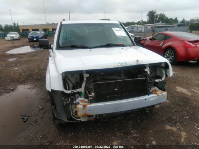 Photo 5 VIN: 1C4NJPFA8ED887777 - JEEP PATRIOT 