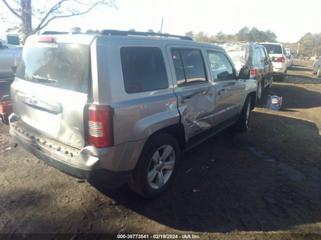 Photo 3 VIN: 1C4NJPFA8GD711041 - JEEP PATRIOT 