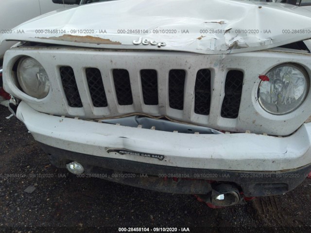 Photo 5 VIN: 1C4NJPFA9GD792356 - JEEP PATRIOT 