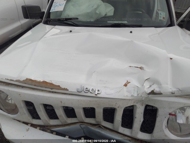 Photo 9 VIN: 1C4NJPFA9GD792356 - JEEP PATRIOT 