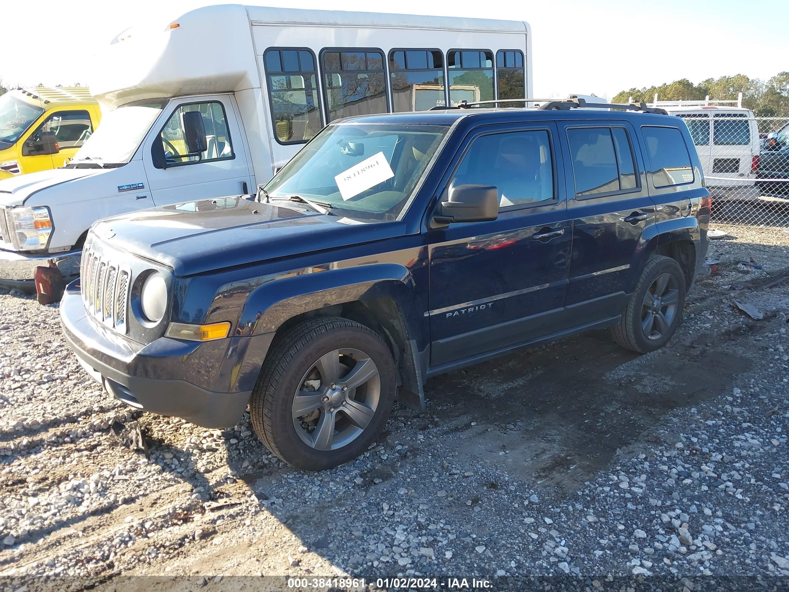 Photo 1 VIN: 1C4NJPFAXED679982 - JEEP LIBERTY (PATRIOT) 