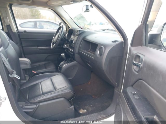 Photo 4 VIN: 1C4NJPFAXED680176 - JEEP PATRIOT 