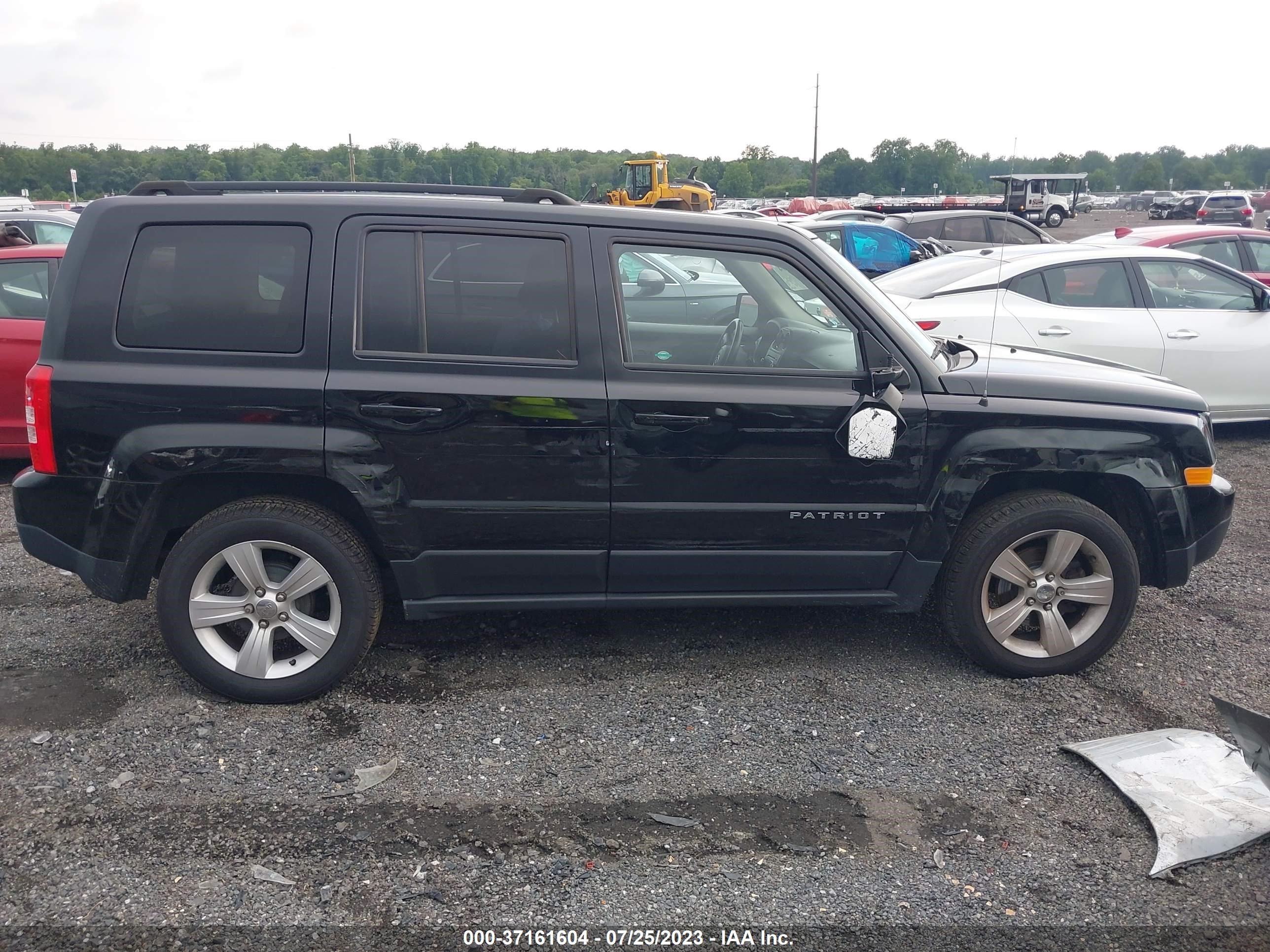 Photo 11 VIN: 1C4NJPFB0FD350198 - JEEP LIBERTY (PATRIOT) 