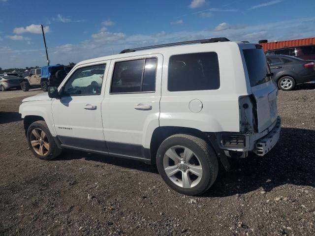 Photo 1 VIN: 1C4NJPFB0GD677623 - JEEP PATRIOT LA 