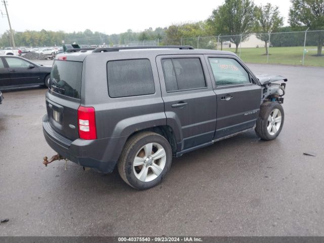 Photo 3 VIN: 1C4NJPFB0HD183537 - JEEP PATRIOT 