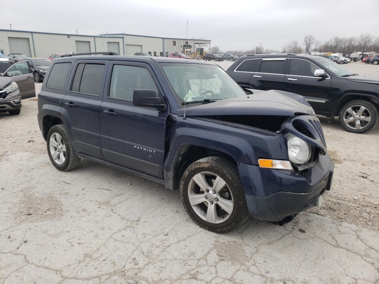 Photo 3 VIN: 1C4NJPFB1GD683706 - JEEP LIBERTY (PATRIOT) 