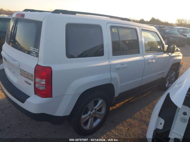 Photo 3 VIN: 1C4NJPFB1HD154046 - JEEP PATRIOT 