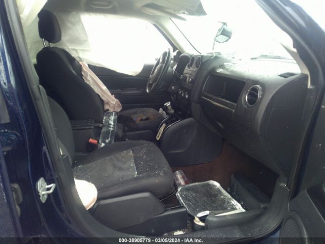 Photo 4 VIN: 1C4NJPFB3FD318541 - JEEP PATRIOT 