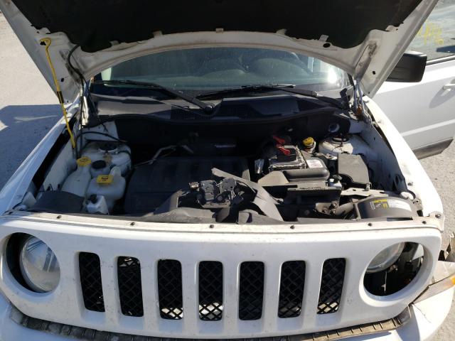 Photo 6 VIN: 1C4NJPFB3FD350423 - JEEP PATRIOT LA 